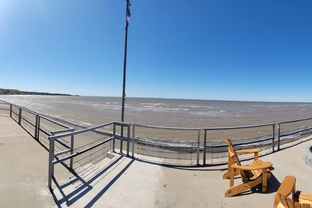 Villa Calypso Avec Vue Sur La Baie De Ste-Luce Sainte-Luce-sur-Mer Exterior foto